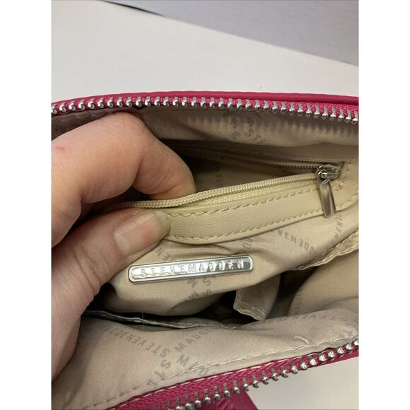 Steve Madden BMAGIENY Rose Fuchsia Pink Nylon Crossbody Bag Purse W AIR POD CASE - Picture 9 of 11